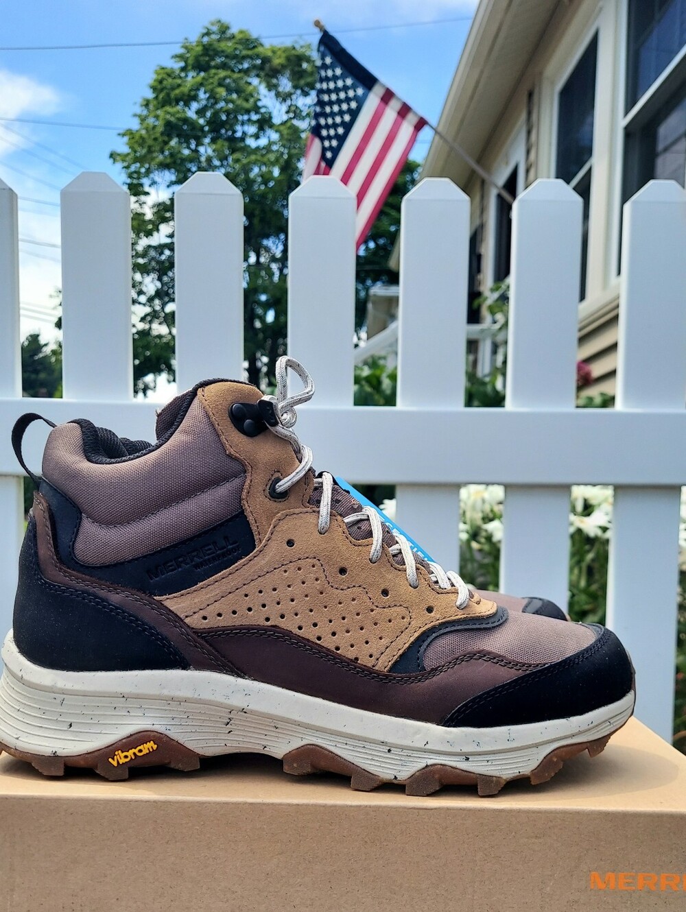 Merrell Solo Mid Brown Waterproof Hiking Boots Men Size 10 NWT Activewear Preppy